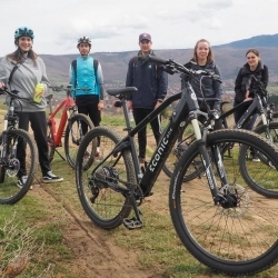 EXCURSIE CU E-BIKE LA VALEA ZÂNELOR, CU PICNIC