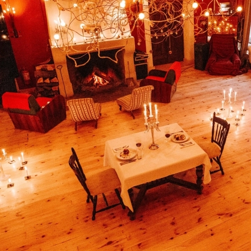 EVADARE ROMANTICĂ ÎN LUXUL CASTELULUI MIKES