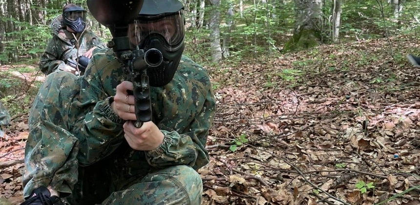 PAINTBALLCSATA A KEDVENC HELYEDEN