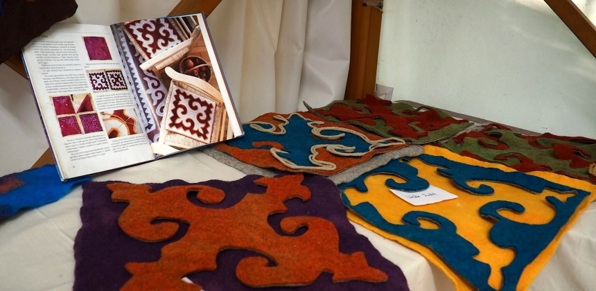 ATELIER DE ÎMPÂSLIRE PENTRU GRUPURI PRIVATE