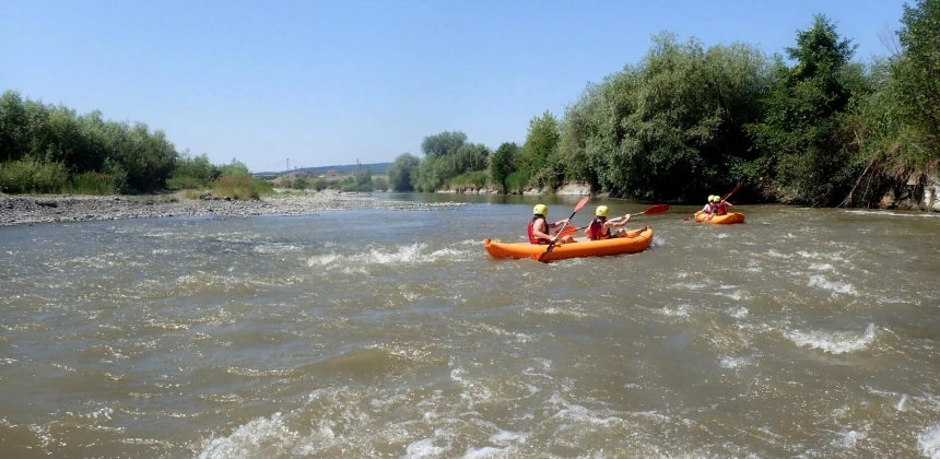 RAFTING A MAROSON