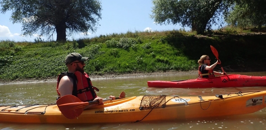 AVENTURĂ DE CAIAC-CANOE PE MEANDRELE MUREȘULUI