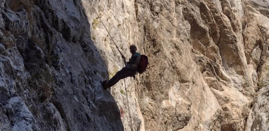 AVENTURĂ VERTICALĂ: TESTEAZĂ-ȚI LIMITELE!