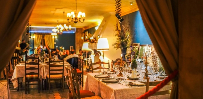 LUX ȘI RĂSFĂȚ ÎN STIL ARISTOCRATIC