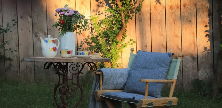 EVADARE ROMANTICĂ ÎNTR-O CĂRUȚĂ CU JACUZZI EXTERIOR