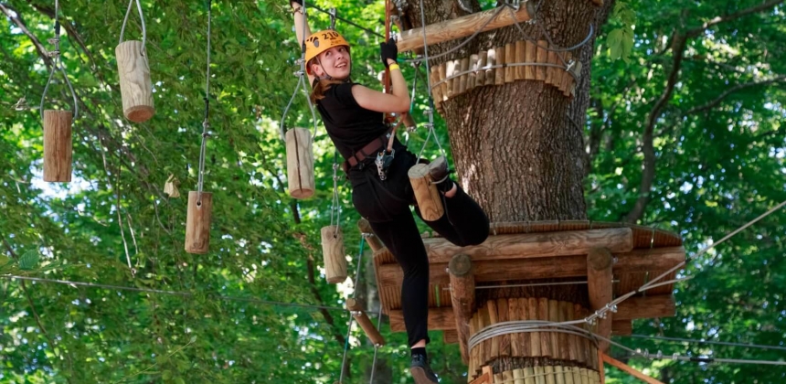 MAGASLATI KALAND KOLOZSVÁR KÖZELÉBEN – ADRENALIN PARK BELÉPŐ