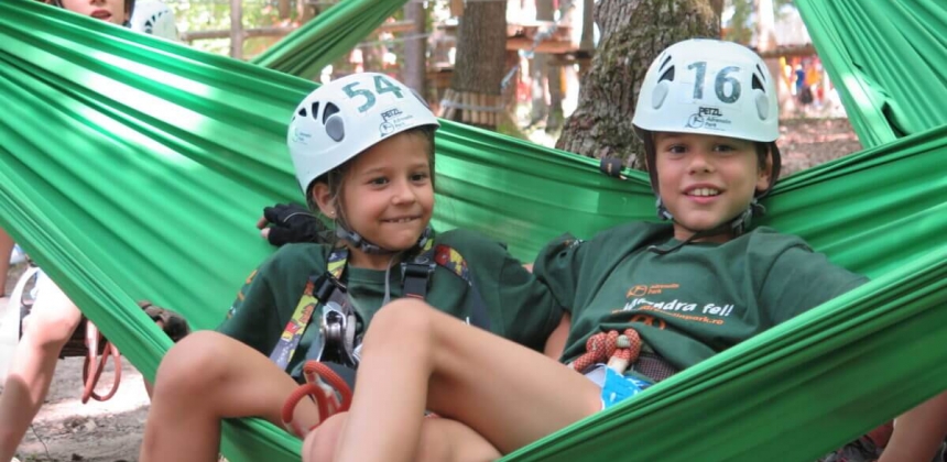 BILET ADRENALIN PARK PENTRU FAMILIE – RELAXARE ACTIVĂ ÎMPREUNĂ