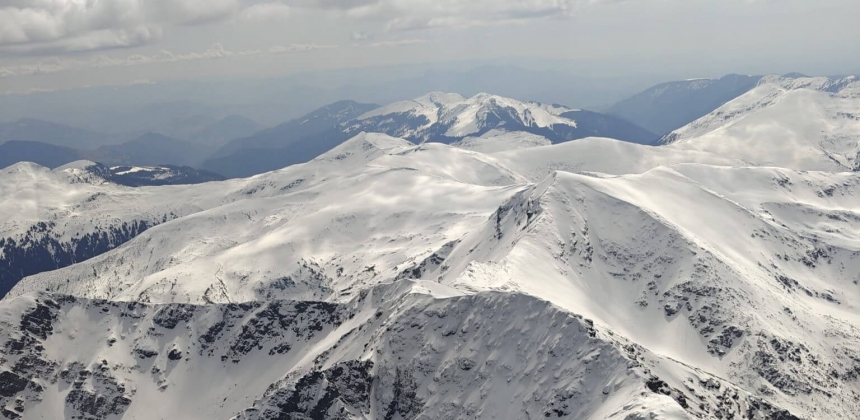 3 ÓRÁS PANORÁMAREPÜLÉS ERDÉLY LEGENDÁS HEGYSÉGEI FÖLÖTT